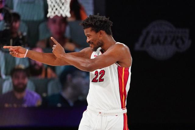 猛龙将退役卡特15号球衣 队史首个被退役号码